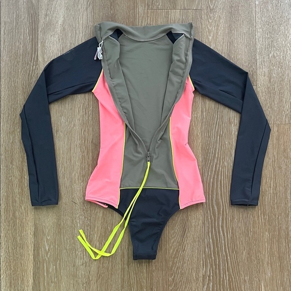Rip Curl Maverick Rash Guard surf suit swimsuit Zip Up Color Block One Piece XS - Picture 7 of 9